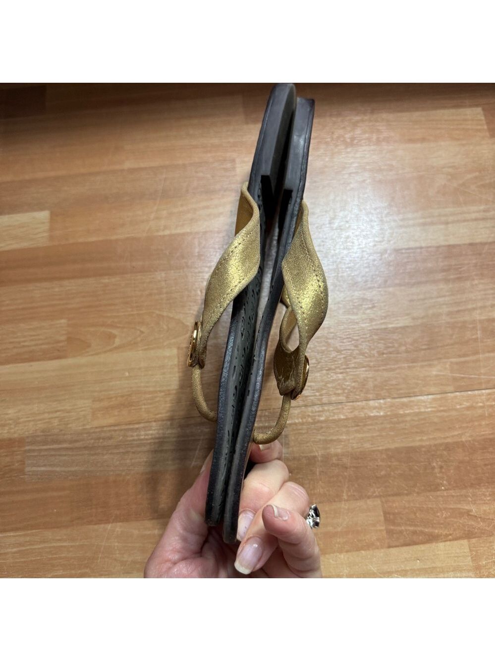 Tory Burch thora flat thong gold leather sandals size 8 - Picture 8 of 8